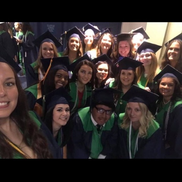 Meet your posher - Picture 3 of 7